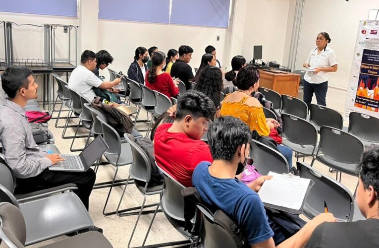 En el municipio de Tuxpan, a través de las Direcciones de Atención Médica y Salud Pública, llevamos a cabo la Jornada Itinerante de Salud dirigida a estudiantes y personal de la Facultad de Contaduría de la Universidad Veracruzana